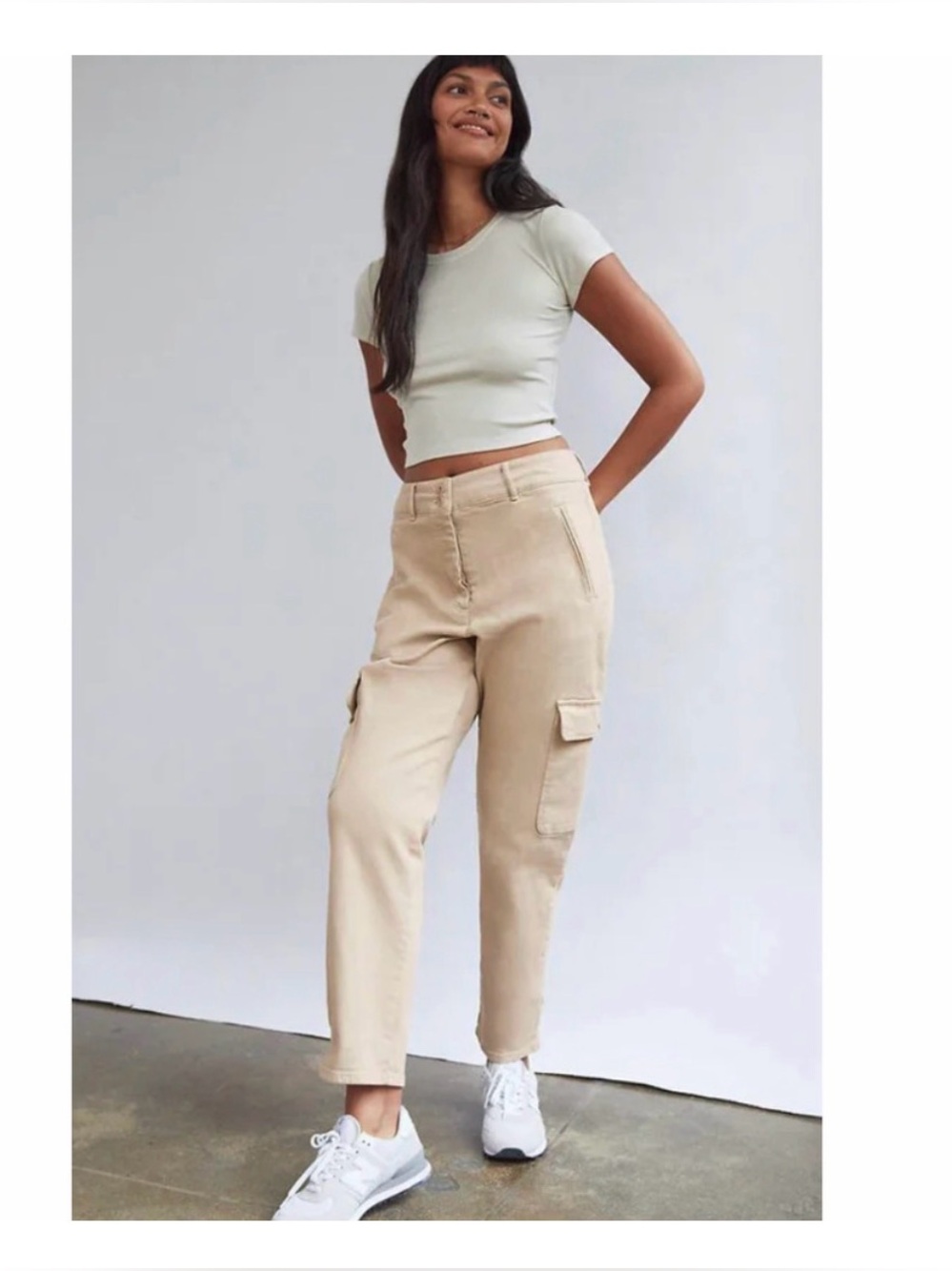 ARITZIA Wilfred Free Light Beige Cargo Cotton Pants with Button